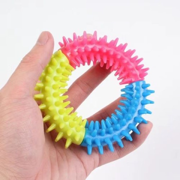 Eco-Friendly Dog Bite-Resistant Teething Cleaning Spike Ring TPR Interactive Training Chew Ring for Teddy Pupp — Chew Toy wholesale from Zootail