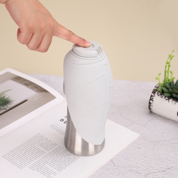 New Multi-function Solid Stainless Steel Plastic Vacuum Insulated Anti-Fall Small Animal Outdoor Large-capacit — Water Cup wholesale from Zootail