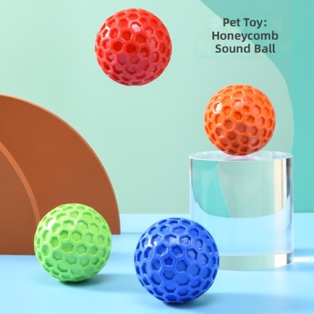 Eisenka Luxury Honeycomb Squeaky Ball for Dogs Durable Eco-Friendly Chew Toy with Teeth Cleaning & Boredom Rel — Chew Toys wholesale from Zootail